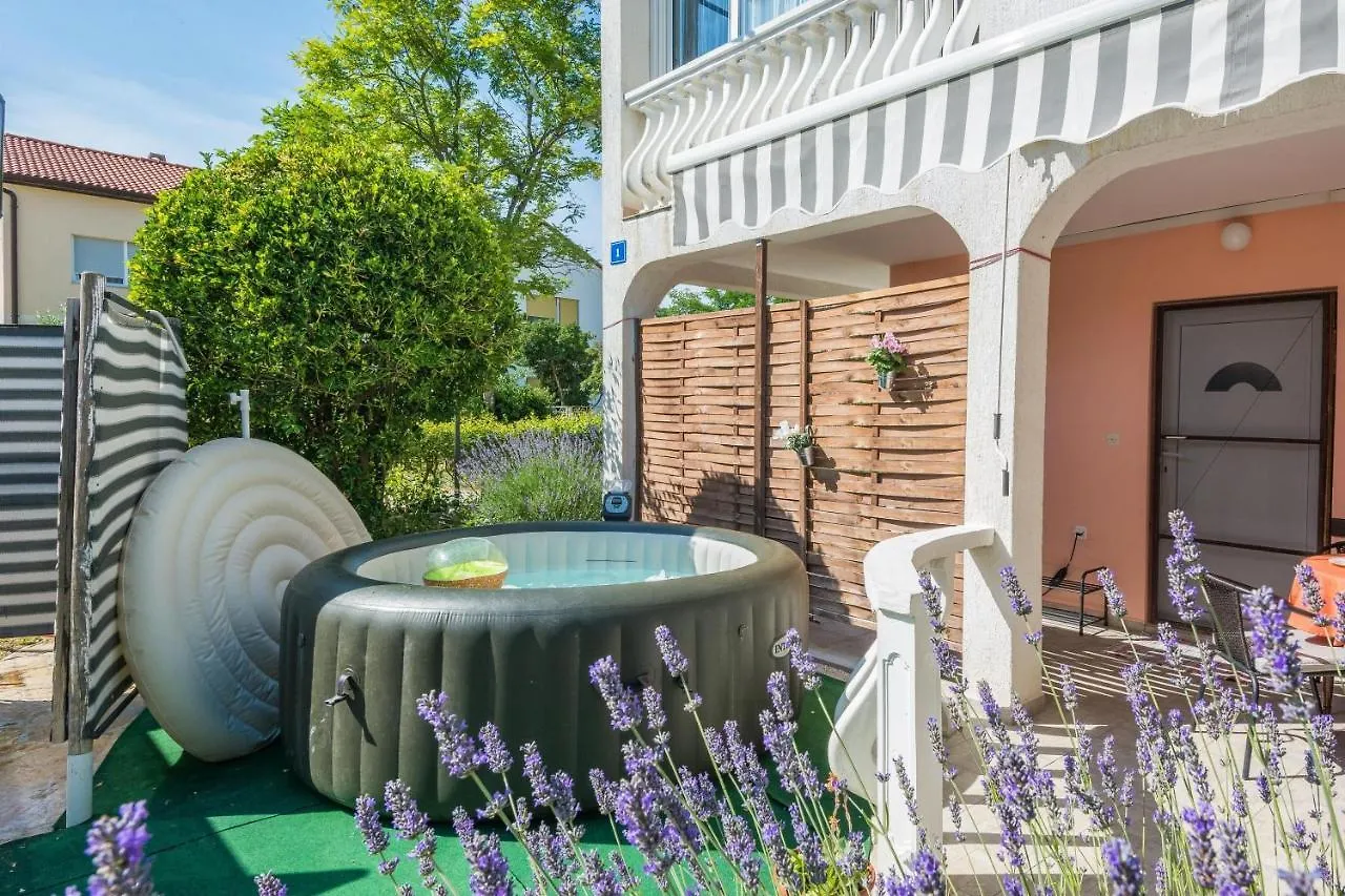 Apartment Emina Nin 0*,  Κροατία