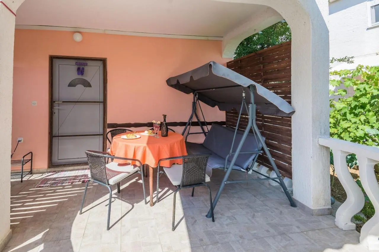 Apartment Emina Nin