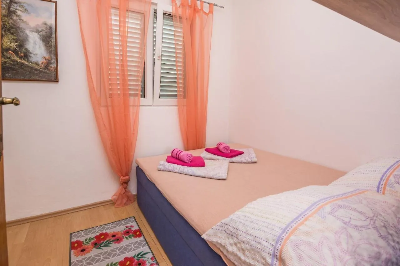 Apartment Emina Nin